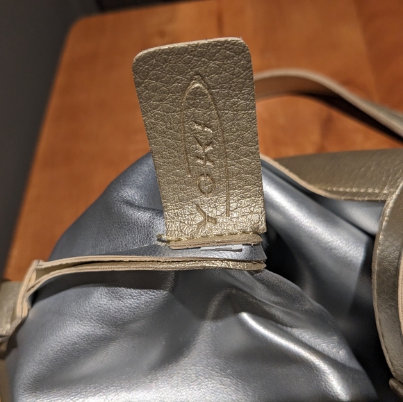 Gold tone purse - Picture 3 of 4